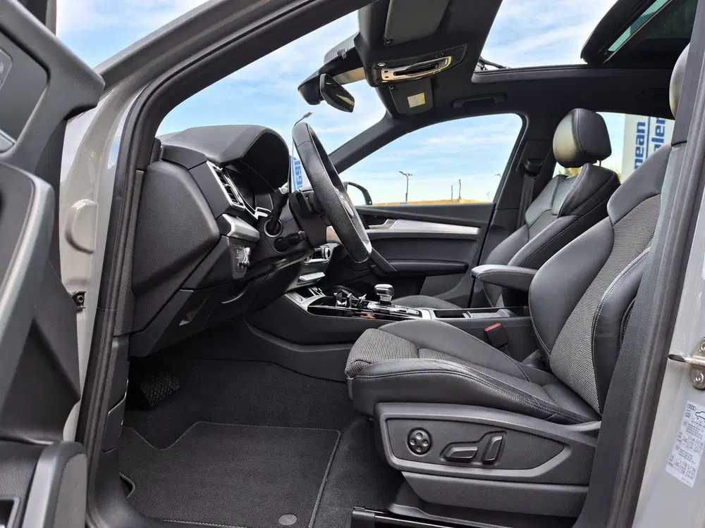 Audi Q5 50 TFSI e S edition Competition Pano Elec uit 2024, foto 15