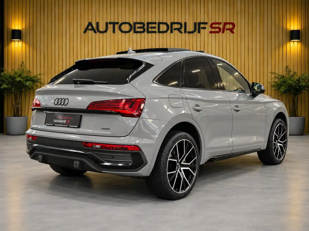 Audi Q5 50 TFSI e S edition Competition Pano Elec uit 2024, foto 6