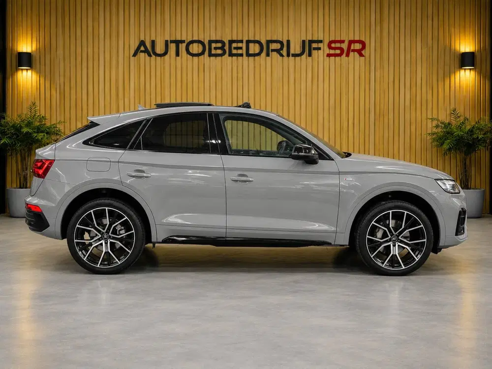 Audi Q5 50 TFSI e S edition Competition Pano Elec uit 2024, foto 8