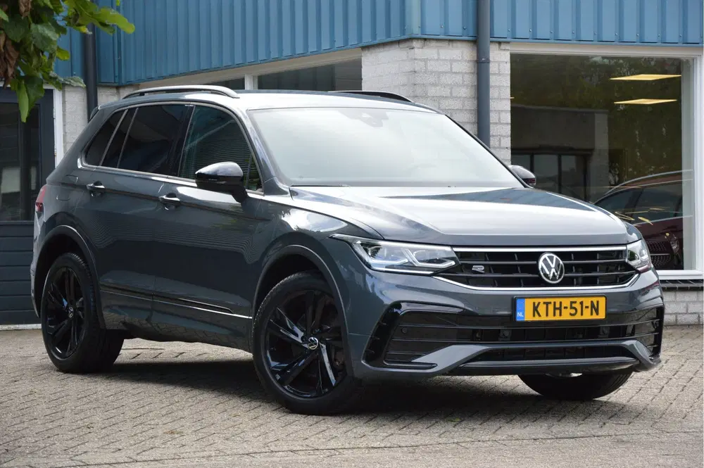 Volkswagen Tiguan 1.4 TSI eHybrid R-Line Business BLACK STYL uit 2021, foto 2
