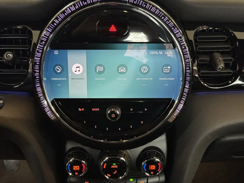 Mini One 1.5 One Climate Control Led Navi Carplay uit 2022, foto 12