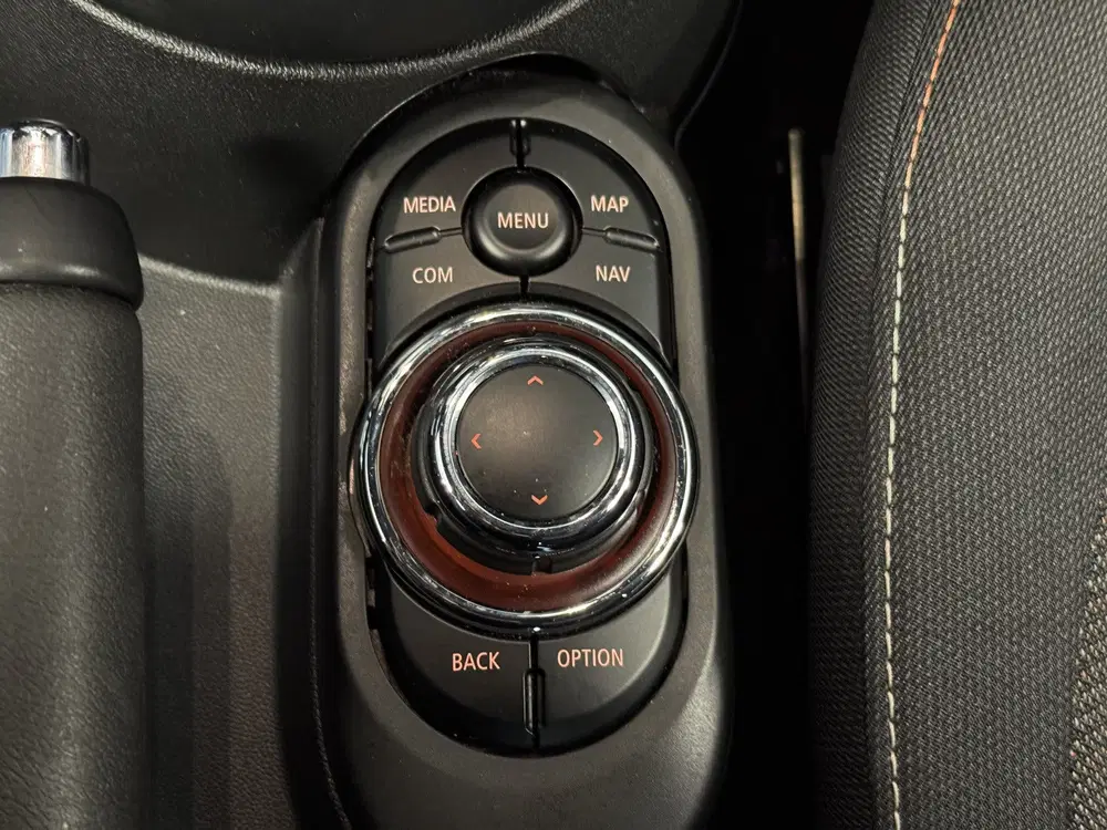Mini One 1.5 One Climate Control Led Navi Carplay uit 2022, foto 14