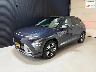 Hyundai KONA 1.6 GDI HEV Comfort PANO KEYLESS CAM FULL uit 2023