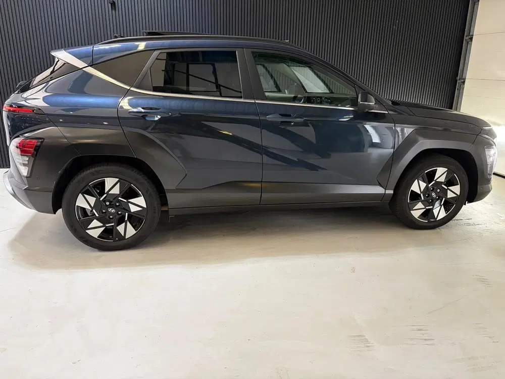 Hyundai KONA 1.6 GDI HEV Comfort PANO KEYLESS CAM FULL uit 2023, foto 3