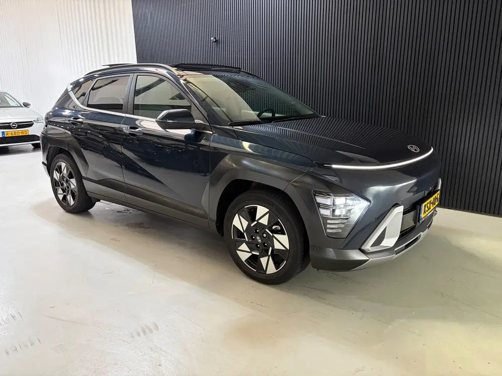 Hyundai KONA 1.6 GDI HEV Comfort PANO KEYLESS CAM FULL uit 2023, foto 4