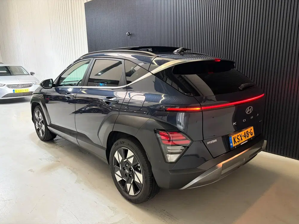 Hyundai KONA 1.6 GDI HEV Comfort PANO KEYLESS CAM FULL uit 2023, foto 9