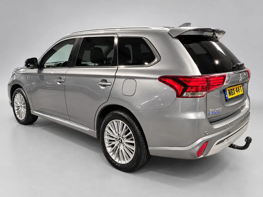 Mitsubishi Outlander 2.4 PHEV Intense+ Schuifdak uit 2021, foto 4