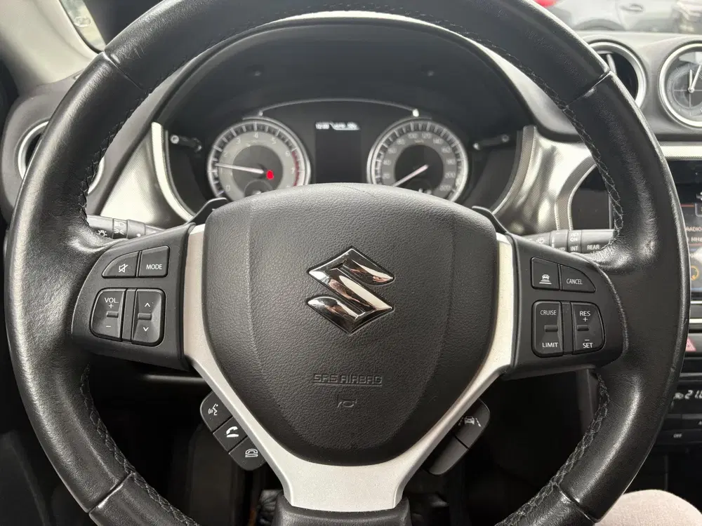 Suzuki Vitara 1.4 Boosterjet AllGrip Stijl 140pk uit 2019, foto 14