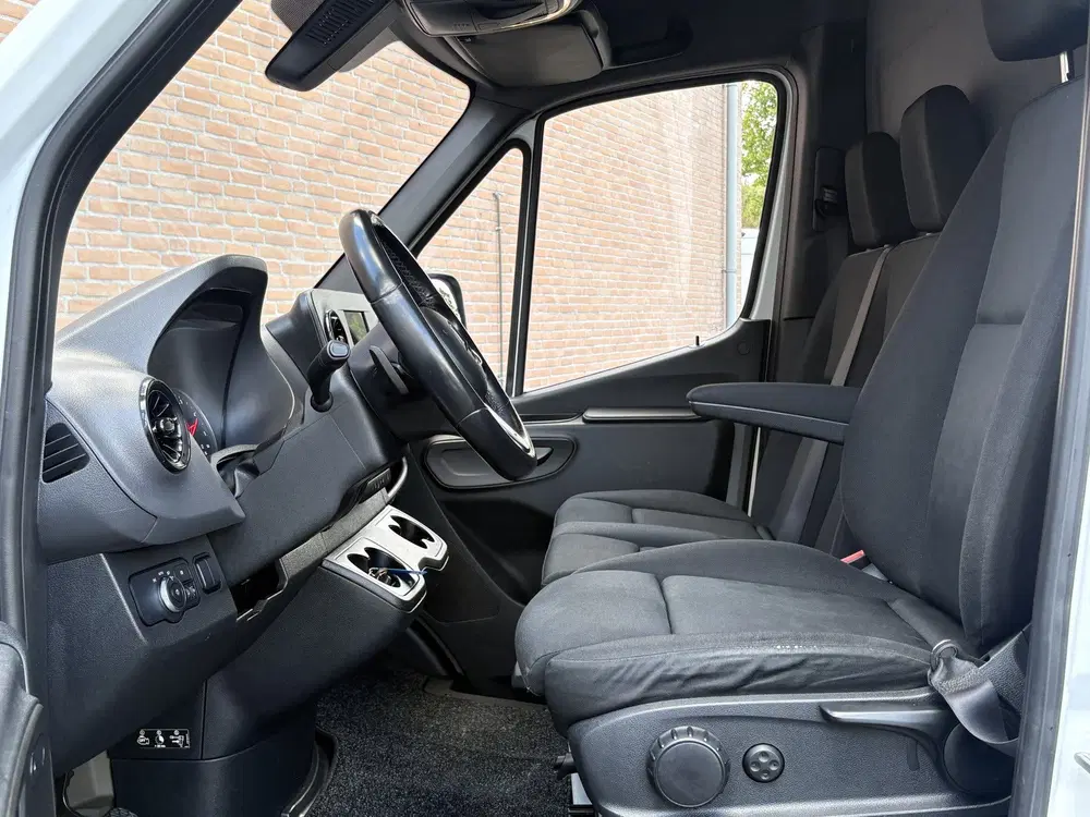 Mercedes-Benz Sprinter 315CDI 150PK Bakwagen + Laadklep + Tr uit 2022, foto 2