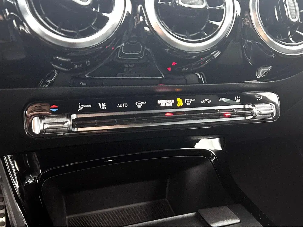 Mercedes-Benz CLA 250 e AMG Line WIDE uit 2023, foto 15