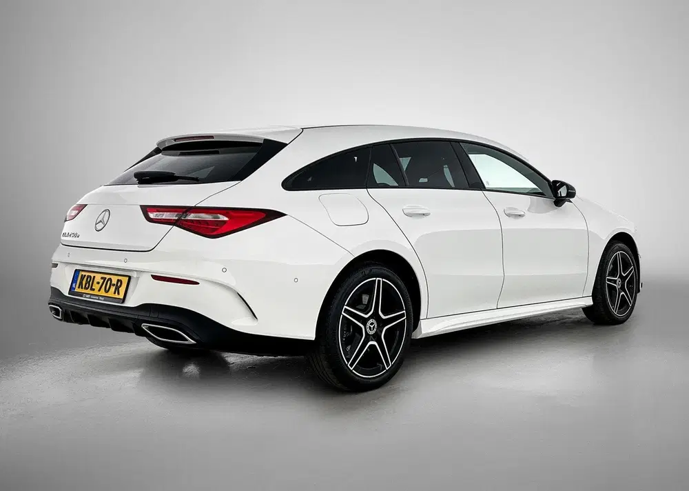 Mercedes-Benz CLA 250 e AMG Line WIDE uit 2023, foto 5