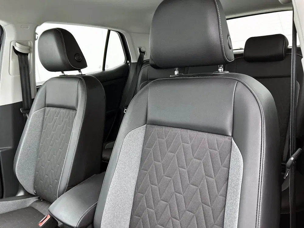 Volkswagen T-Cross 1.0 TSI Goal CARPLAY uit 2025, foto 12