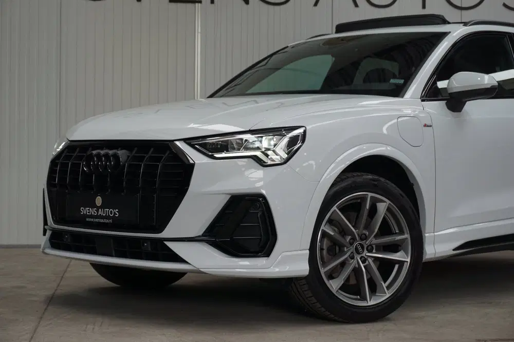 Audi Q3 45 TFSIe S-Line Black Ed. Panodak uit 2021, foto 5