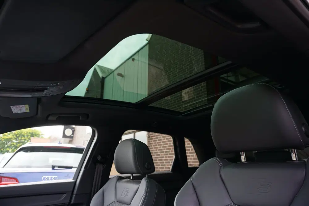 Audi Q3 45 TFSIe S-Line Black Ed. Panodak uit 2021, foto 7