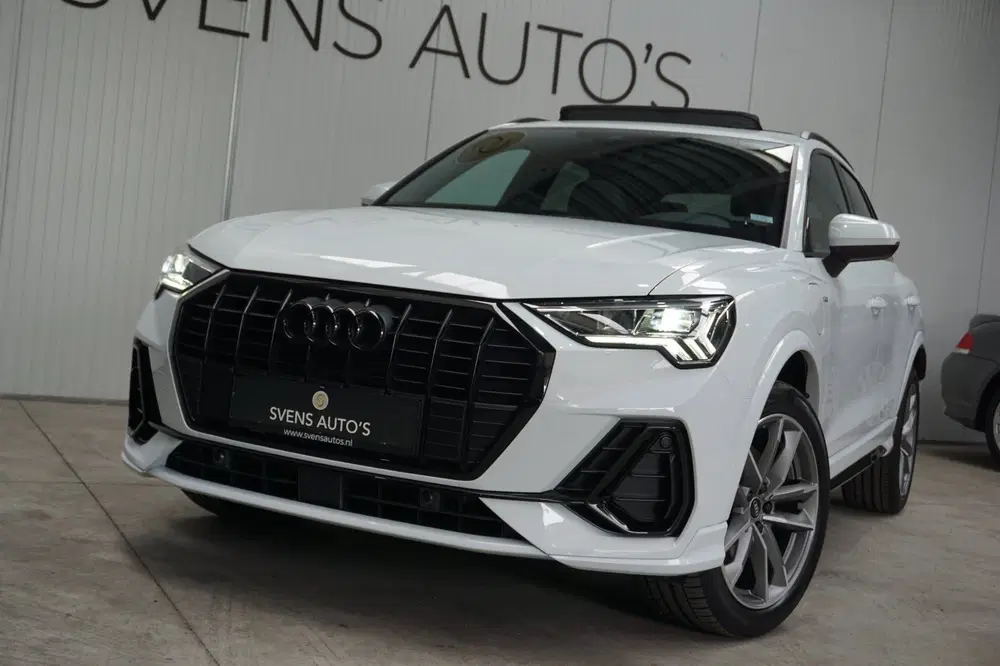 Audi Q3 45 TFSIe S-Line Black Ed. Panodak uit 2021, foto 8