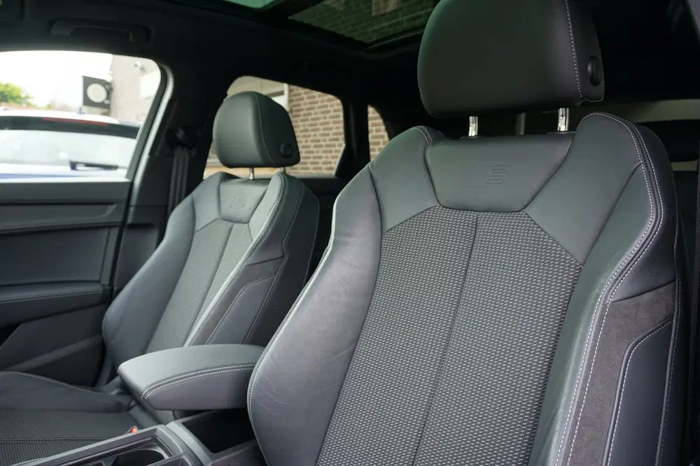 Audi Q3 45 TFSIe S-Line Black Ed. Panodak uit 2021, foto 9