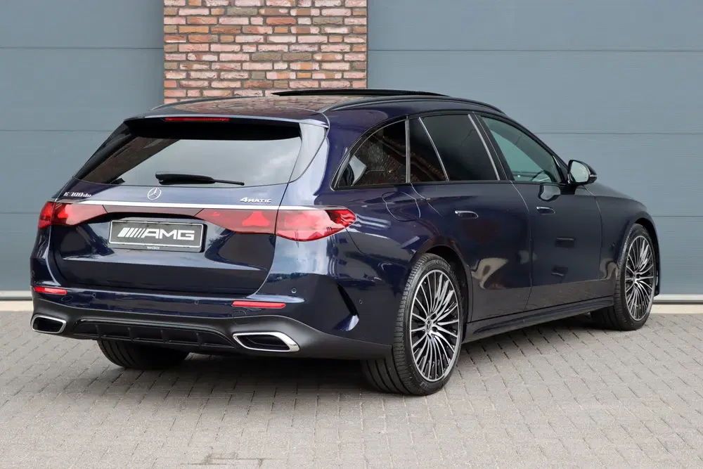 Mercedes-Benz E-Klasse 220 d AMG Line uit 2026, foto 7