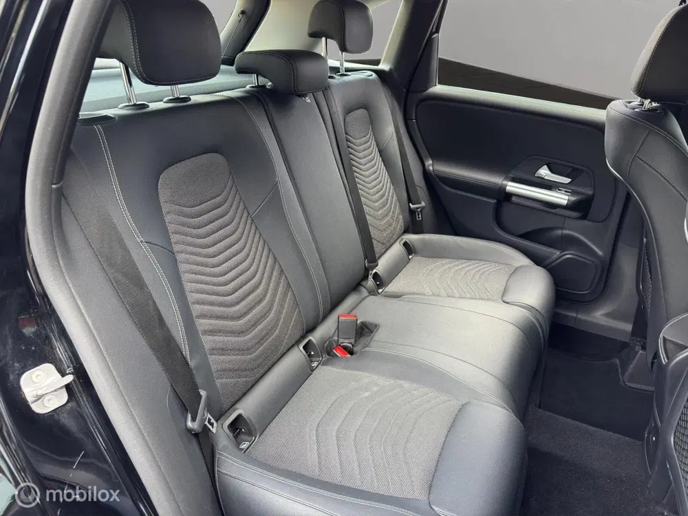 Mercedes-Benz B-Klasse Mercedes B-klasse 180 Luxury Line uit 2023, foto 8