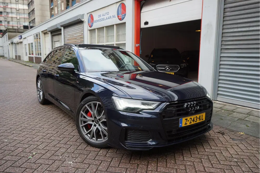 Audi A6 55 TFSI e quattro Pro Line S Competition A uit 2021, foto 2