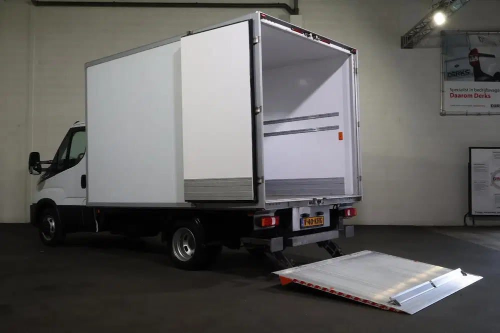 Iveco Daily Automaat Koelwagen Bakwagen met Laadklep uit 2024, foto 11