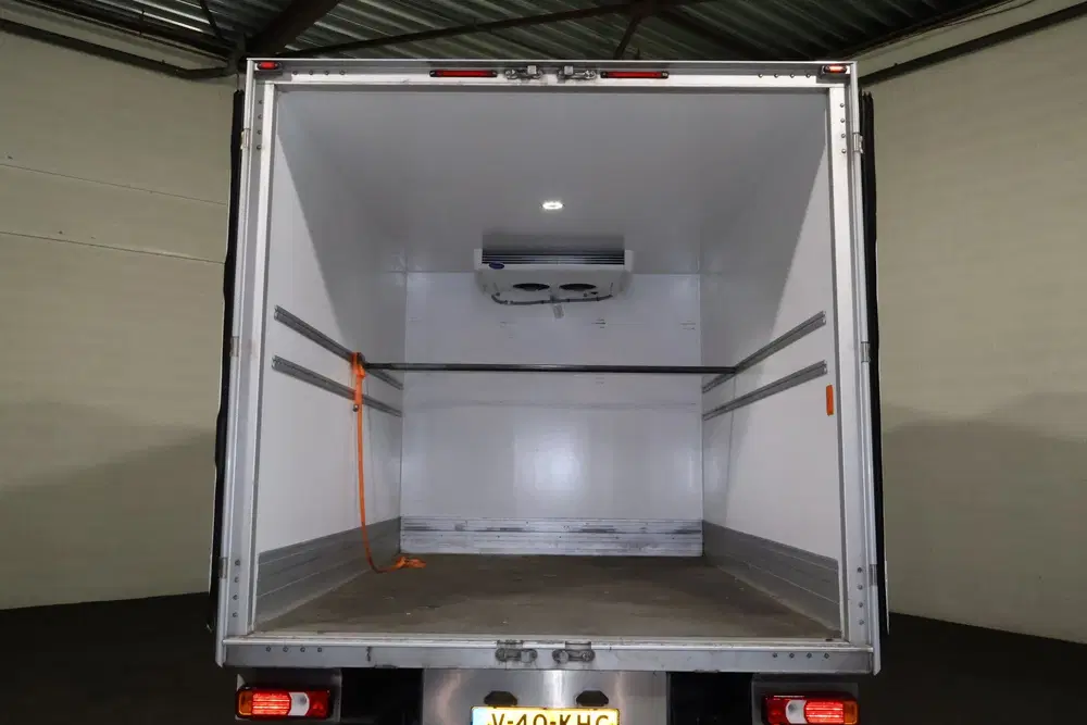 Iveco Daily Automaat Koelwagen Bakwagen met Laadklep uit 2024, foto 13