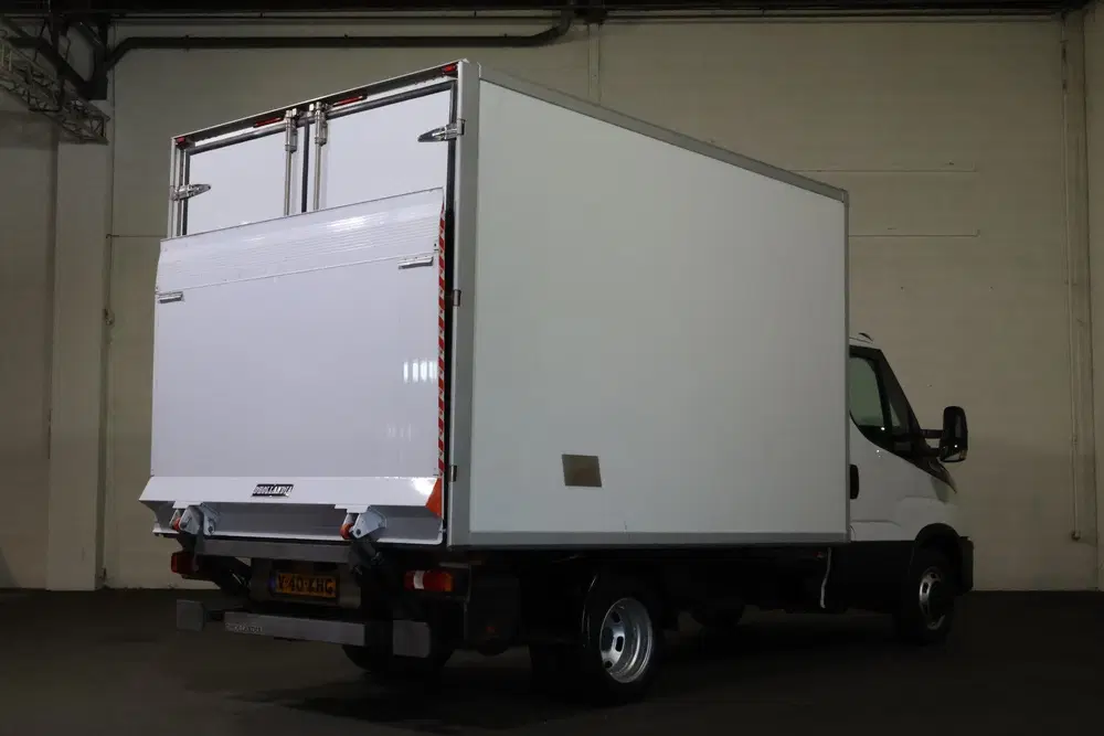 Iveco Daily Automaat Koelwagen Bakwagen met Laadklep uit 2024, foto 9