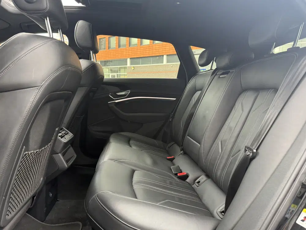 Audi e-tron BWJ 2021 50 313 PK quattro S edition 71 kW uit 2021, foto 12