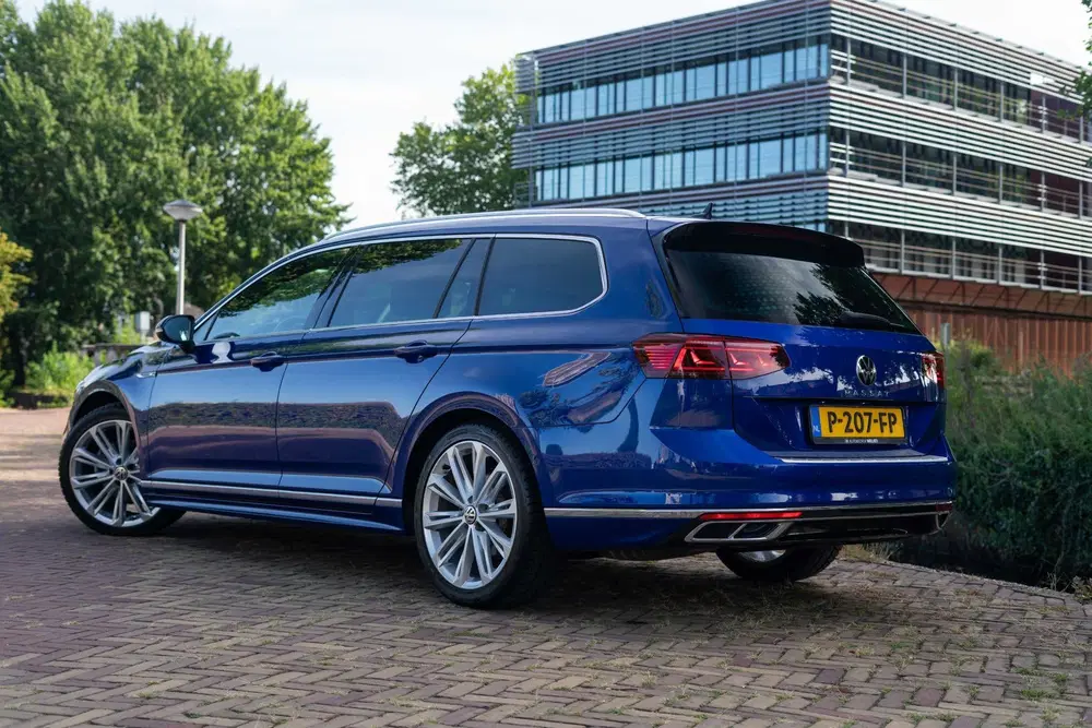 Volkswagen Passat 1.5 TSI R-Line Business + Automaat uit 2020, foto 5