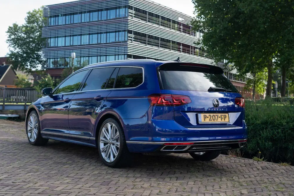 Volkswagen Passat 1.5 TSI R-Line Business + Automaat uit 2020, foto 6