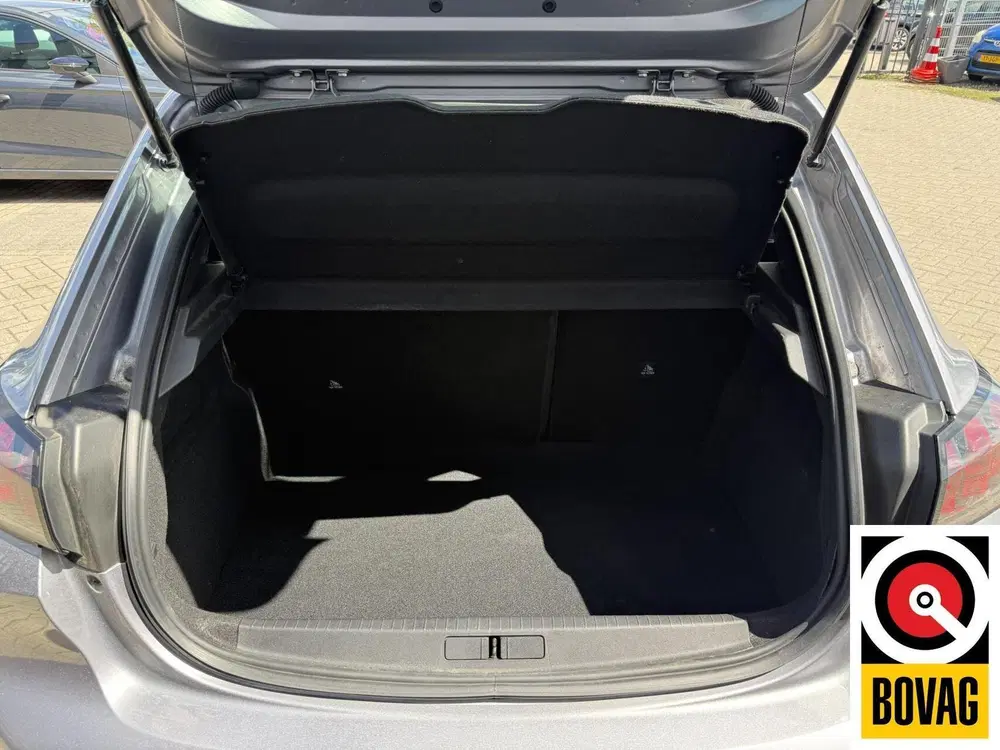 Peugeot 208 1.2 PureTech Blue Lease Allure uit 2020, foto 10