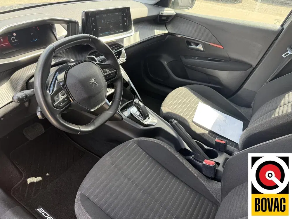 Peugeot 208 1.2 PureTech Blue Lease Allure uit 2020, foto 12