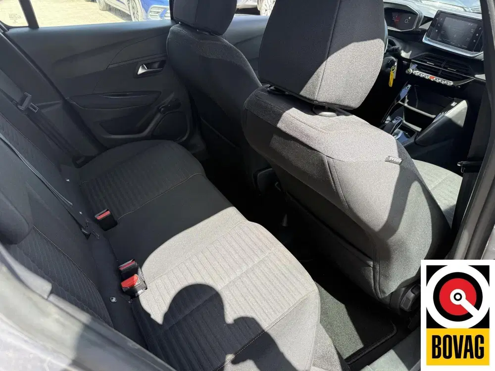 Peugeot 208 1.2 PureTech Blue Lease Allure uit 2020, foto 9
