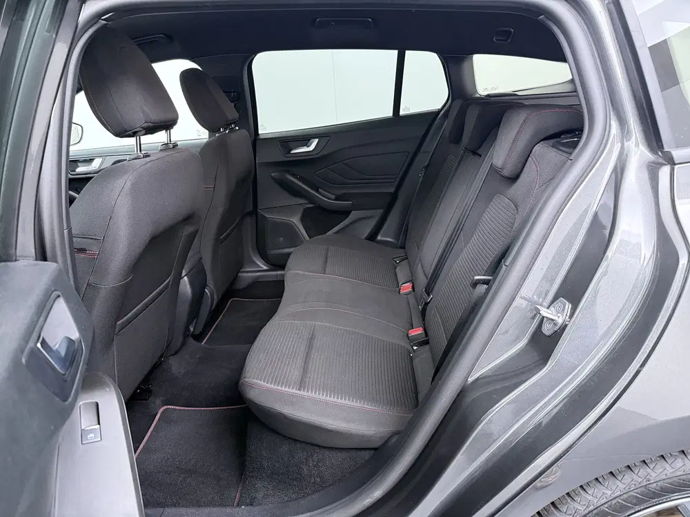 Ford Focus EcoBoost Hybrid 155 pk ST-Line X uit 2025, foto 10
