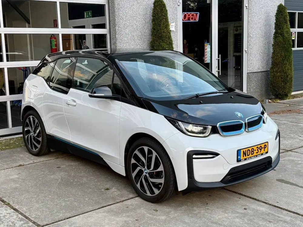BMW i3 Basis 120Ah 42 kWh uit 2022, foto 3