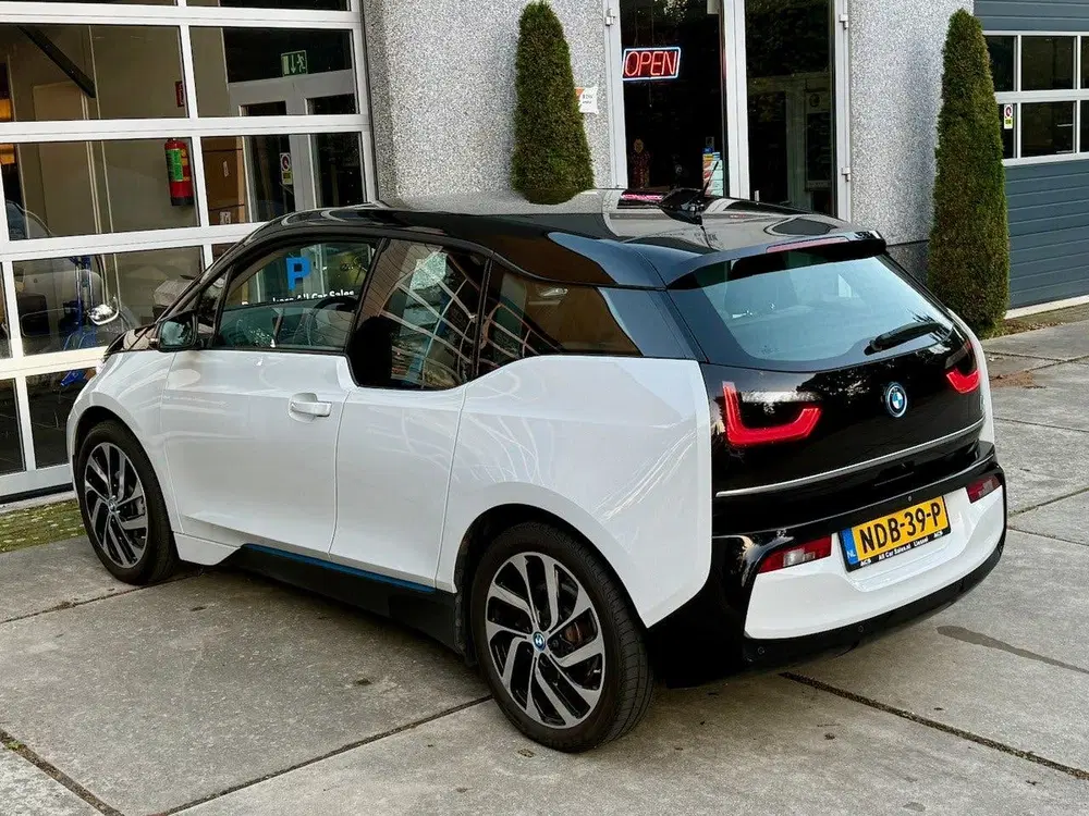 BMW i3 Basis 120Ah 42 kWh uit 2022, foto 7