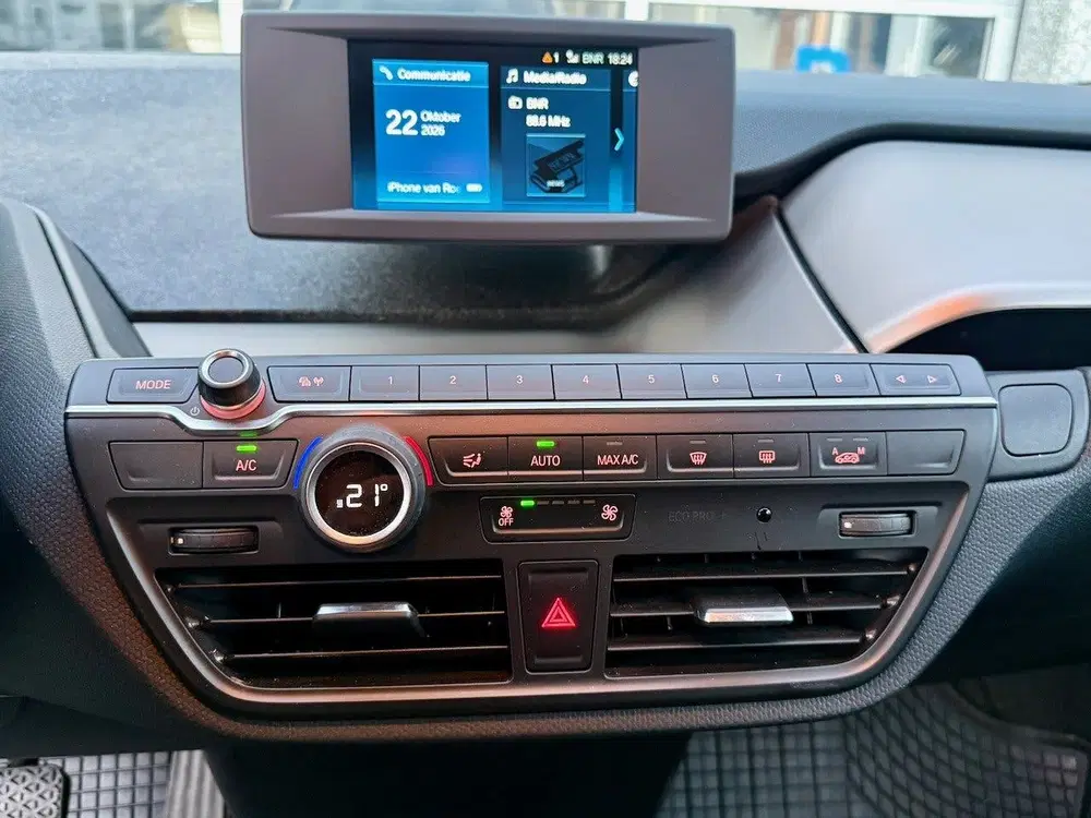 BMW i3 Basis 120Ah 42 kWh uit 2022, foto 9