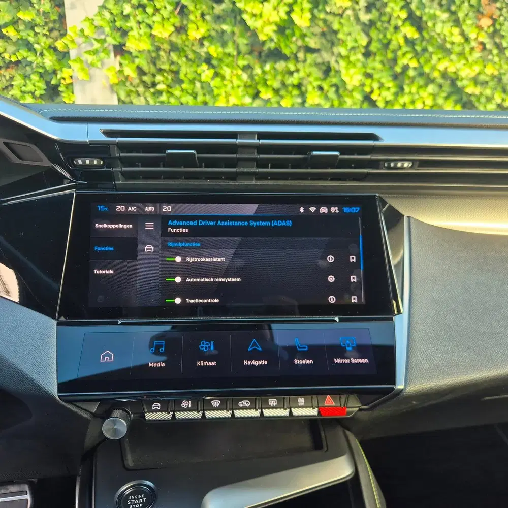 Peugeot 408 1.6 HYbrid GT 225 EAT8 First Edition Plug uit 2023, foto 14
