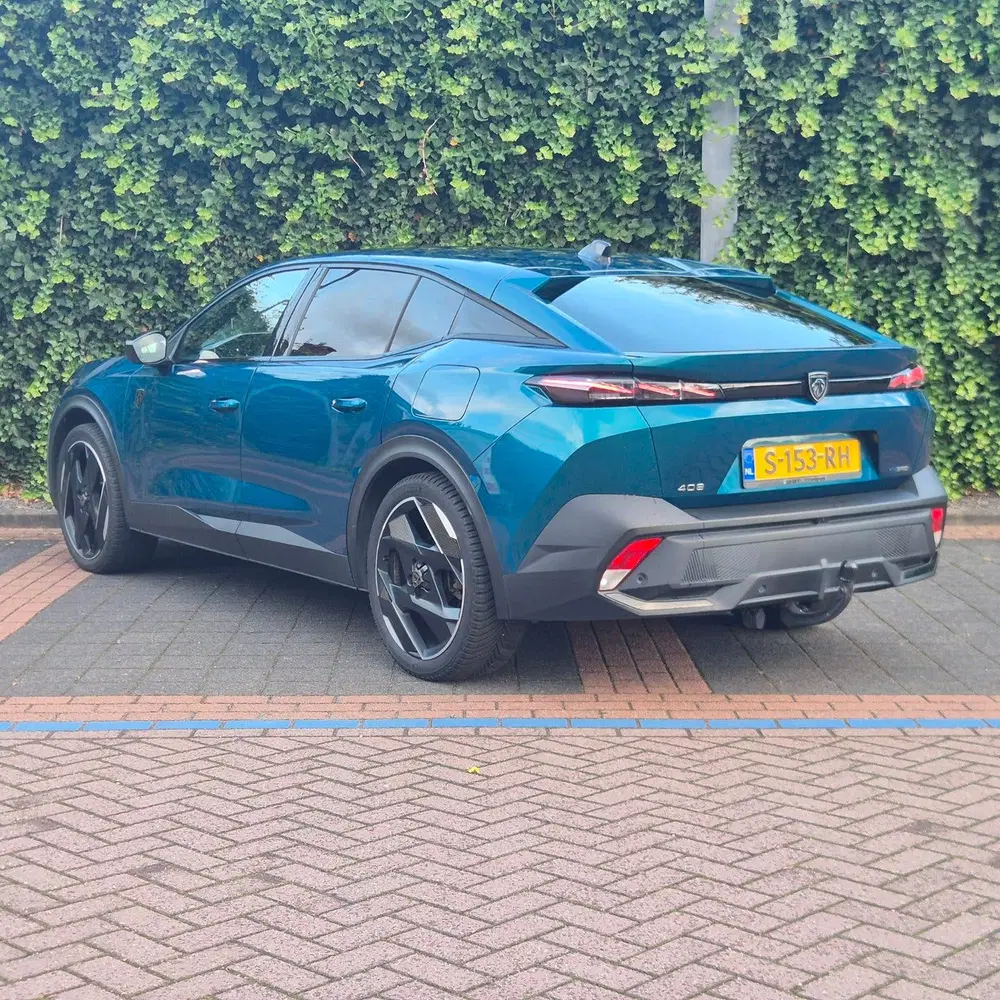 Peugeot 408 1.6 HYbrid GT 225 EAT8 First Edition Plug uit 2023, foto 3