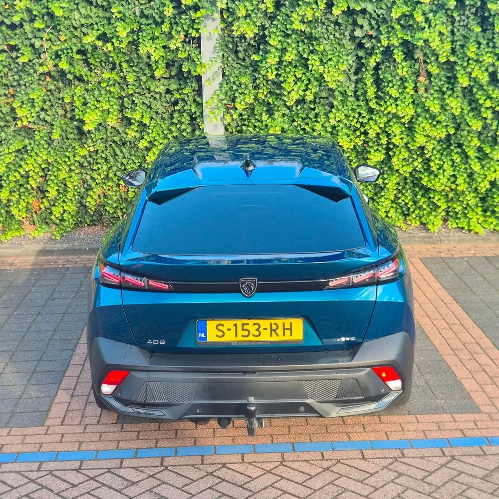 Peugeot 408 1.6 HYbrid GT 225 EAT8 First Edition Plug uit 2023, foto 5