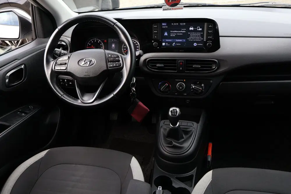 Hyundai i10 1.0 Comfort uit 2021, foto 5