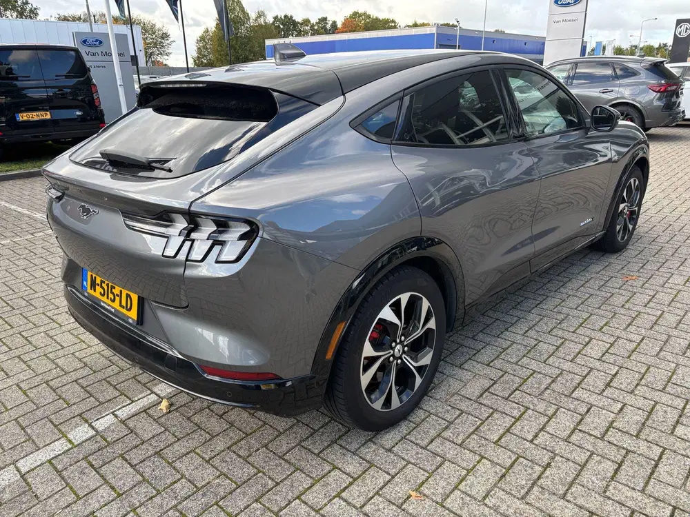 Ford Mustang Mach-E Extended AWD 98 kWh uit 2021, foto 7