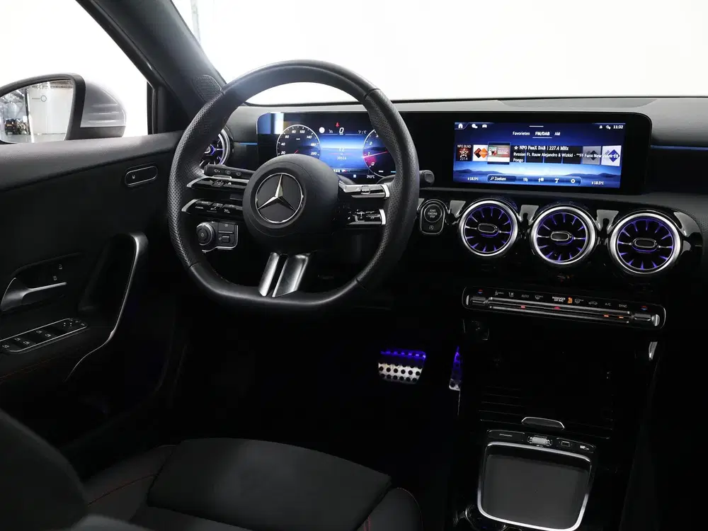 Mercedes-Benz A-Klasse 180 Star Edition AMG Line uit 2025, foto 9
