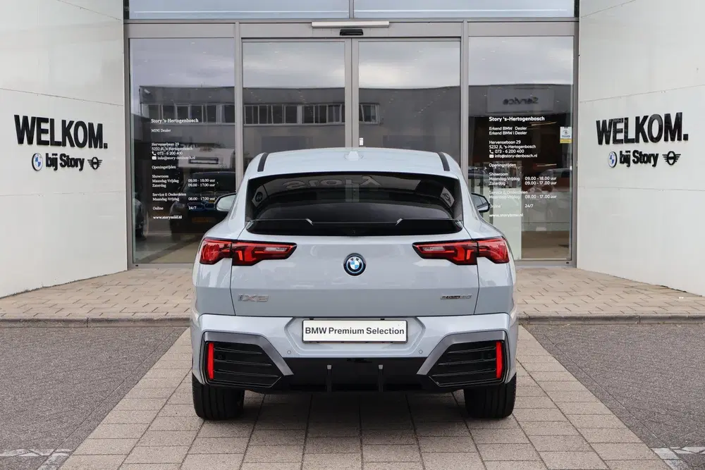BMW iX2 eDrive20 M Sport uit 2025, foto 10
