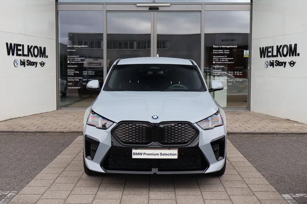 BMW iX2 eDrive20 M Sport uit 2025, foto 3