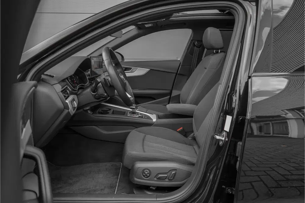 Audi A4 40 TFSI S Edition Competition Pano ACC Sto uit 2021, foto 4