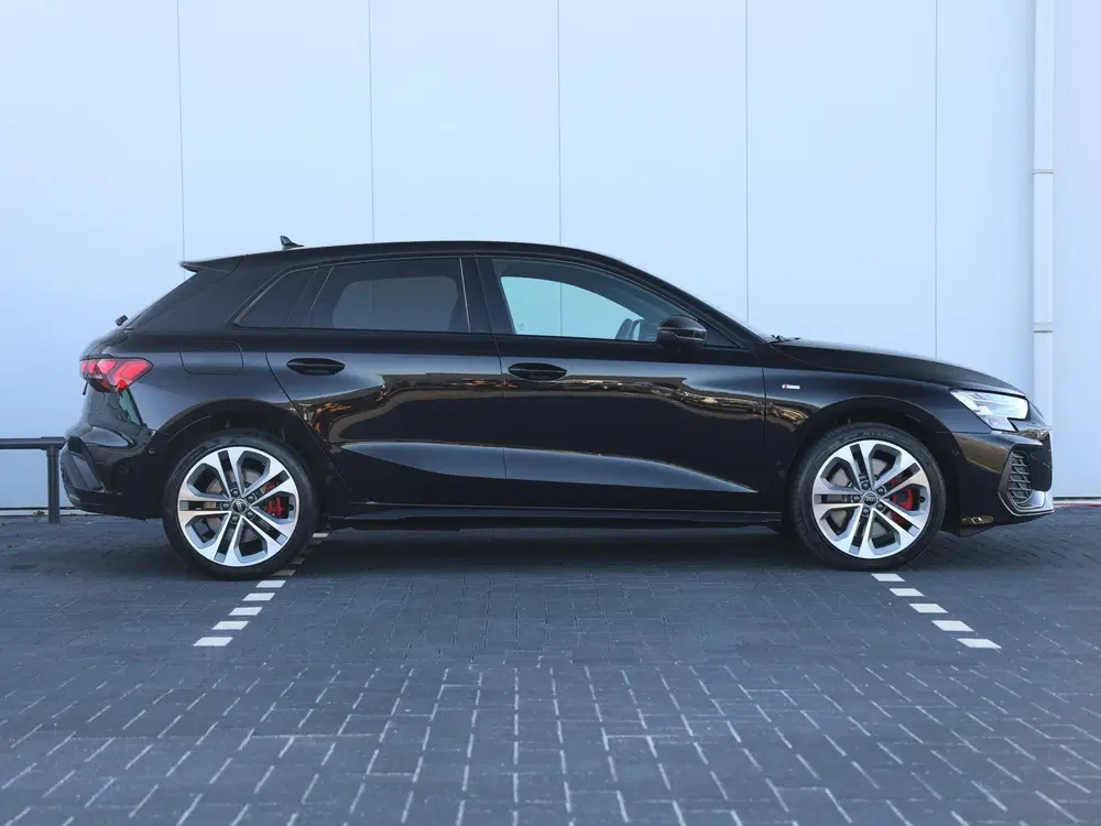 Audi A3 45 TFSI e S edition Competition uit 2026, foto 2