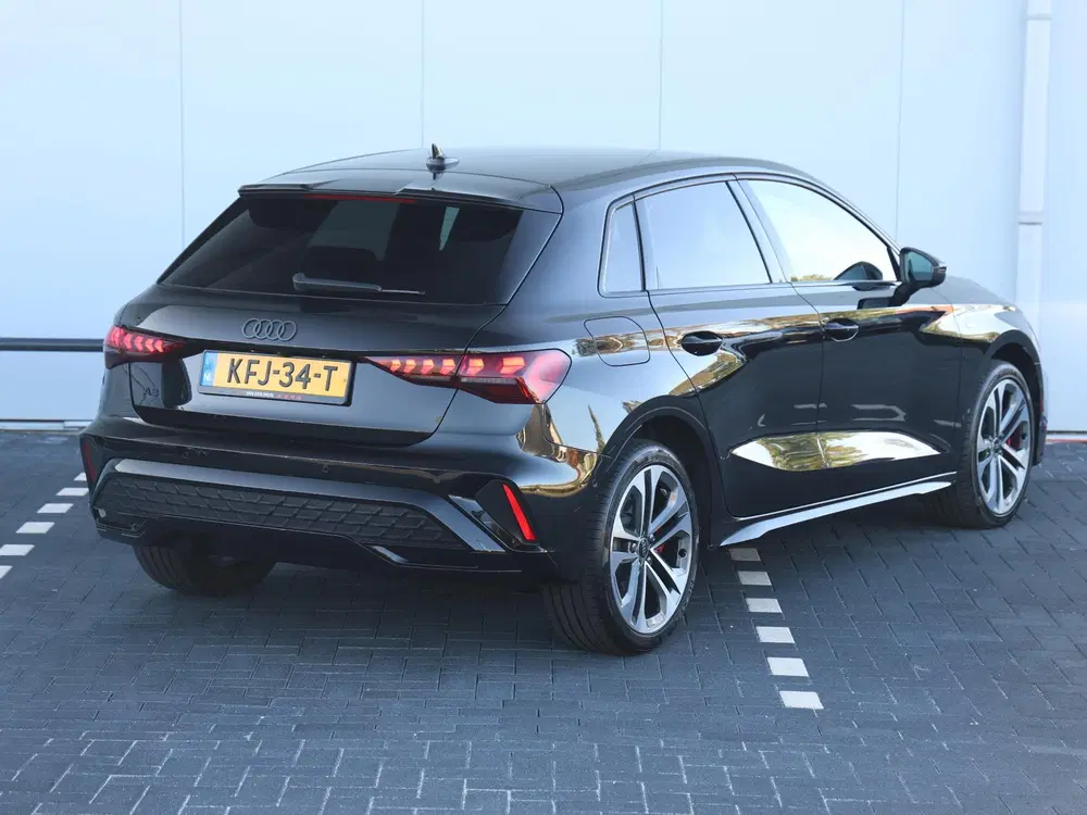 Audi A3 45 TFSI e S edition Competition uit 2026, foto 5