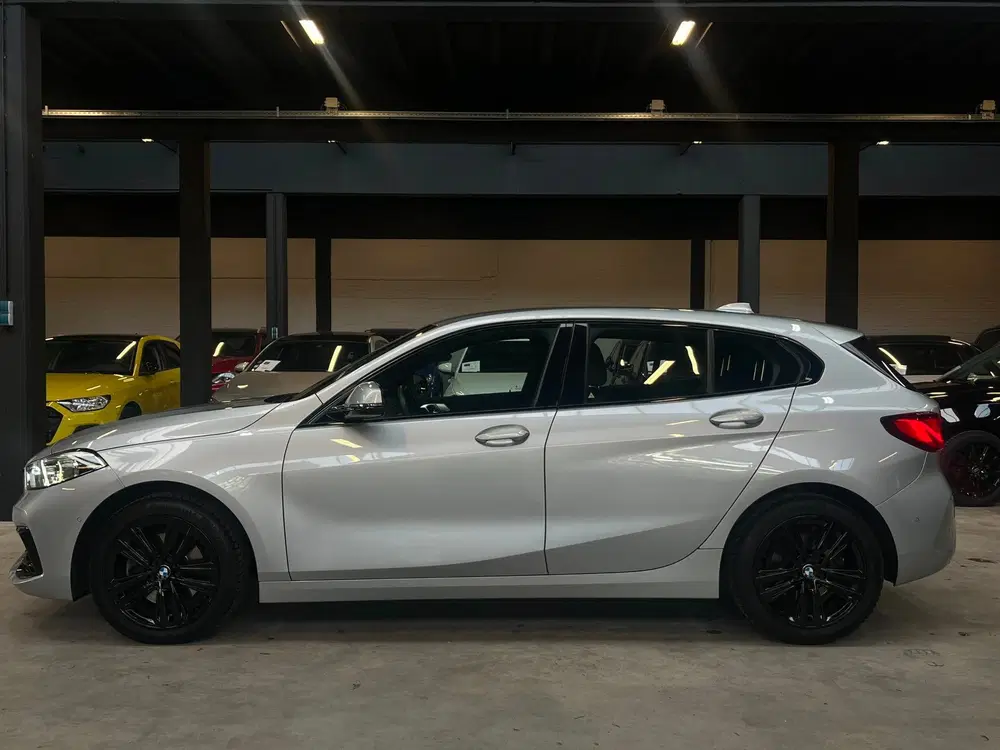 BMW 1-serie 118i High Executive M pakket *Ambiance uit 2021, foto 2