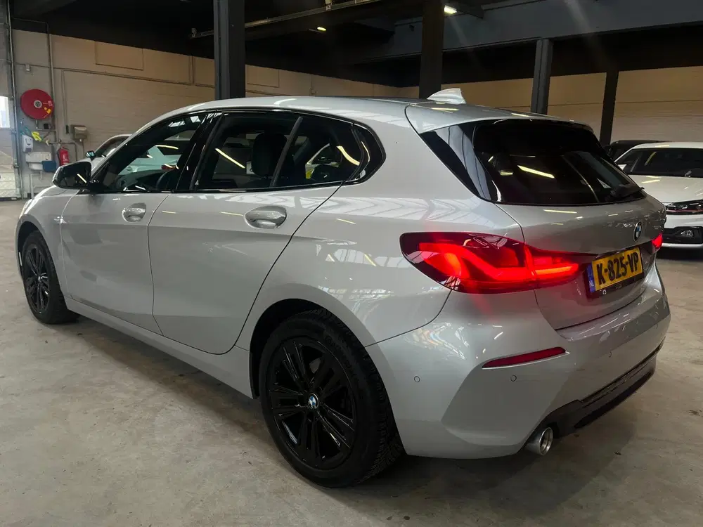 BMW 1-serie 118i High Executive M pakket *Ambiance uit 2021, foto 3