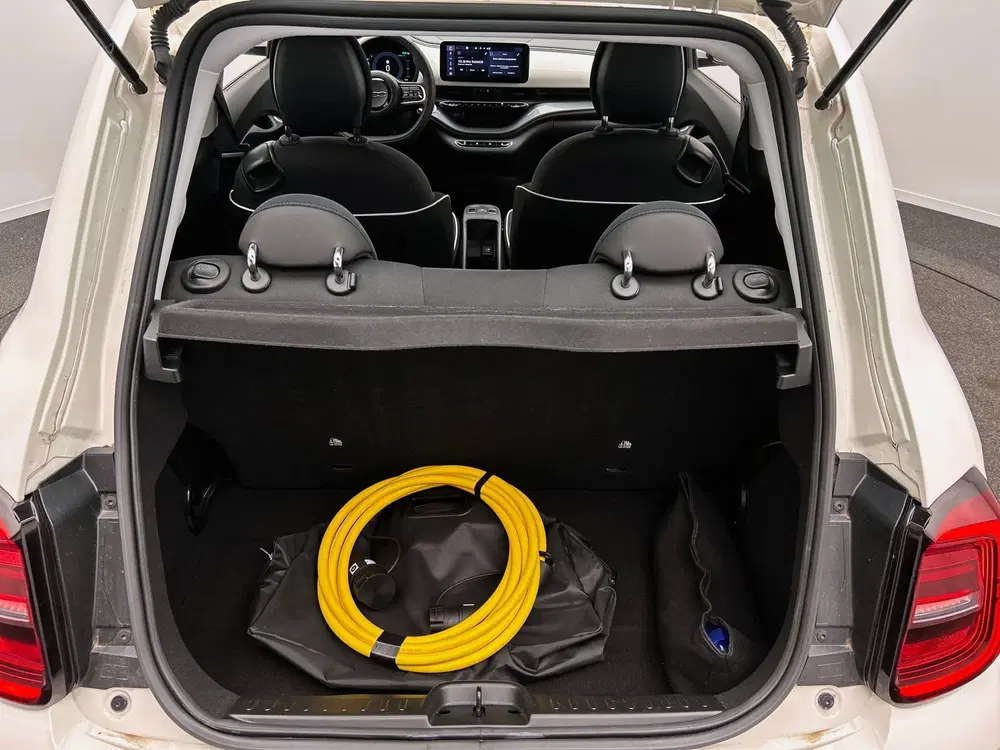 Fiat 500 Urban 24 kWh uit 2023, foto 15
